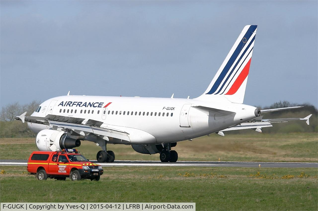 F-GUGK, 2005 Airbus A318-111 C/N 2601, Airbus A318-111, Landing rwy 25L, Brest-Bretagne airport (LFRB-BES)