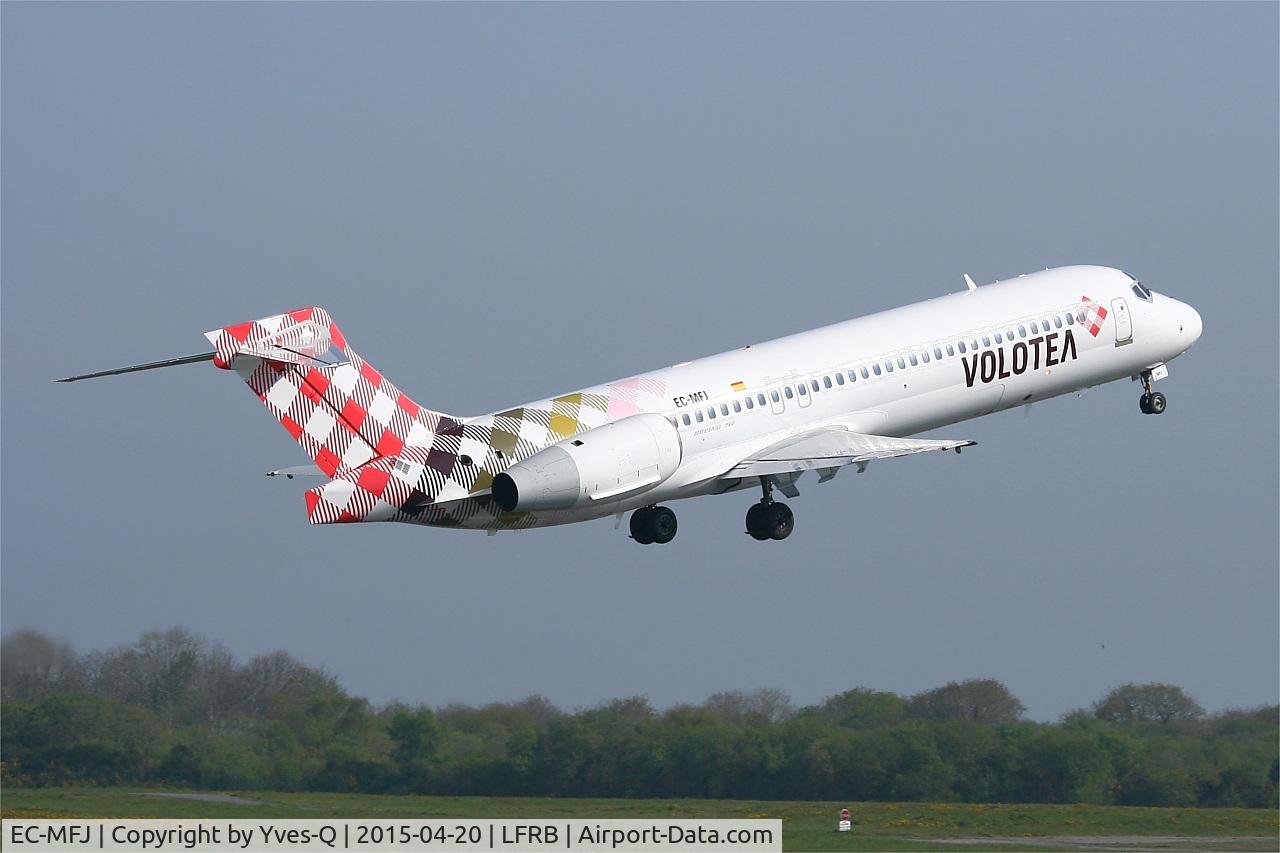 EC-MFJ, 2000 Boeing 717-2CM C/N 55060, Boeing 717-2CM, Take off rwy 07R, Brest-Bretagne airport (LFRB-BES)