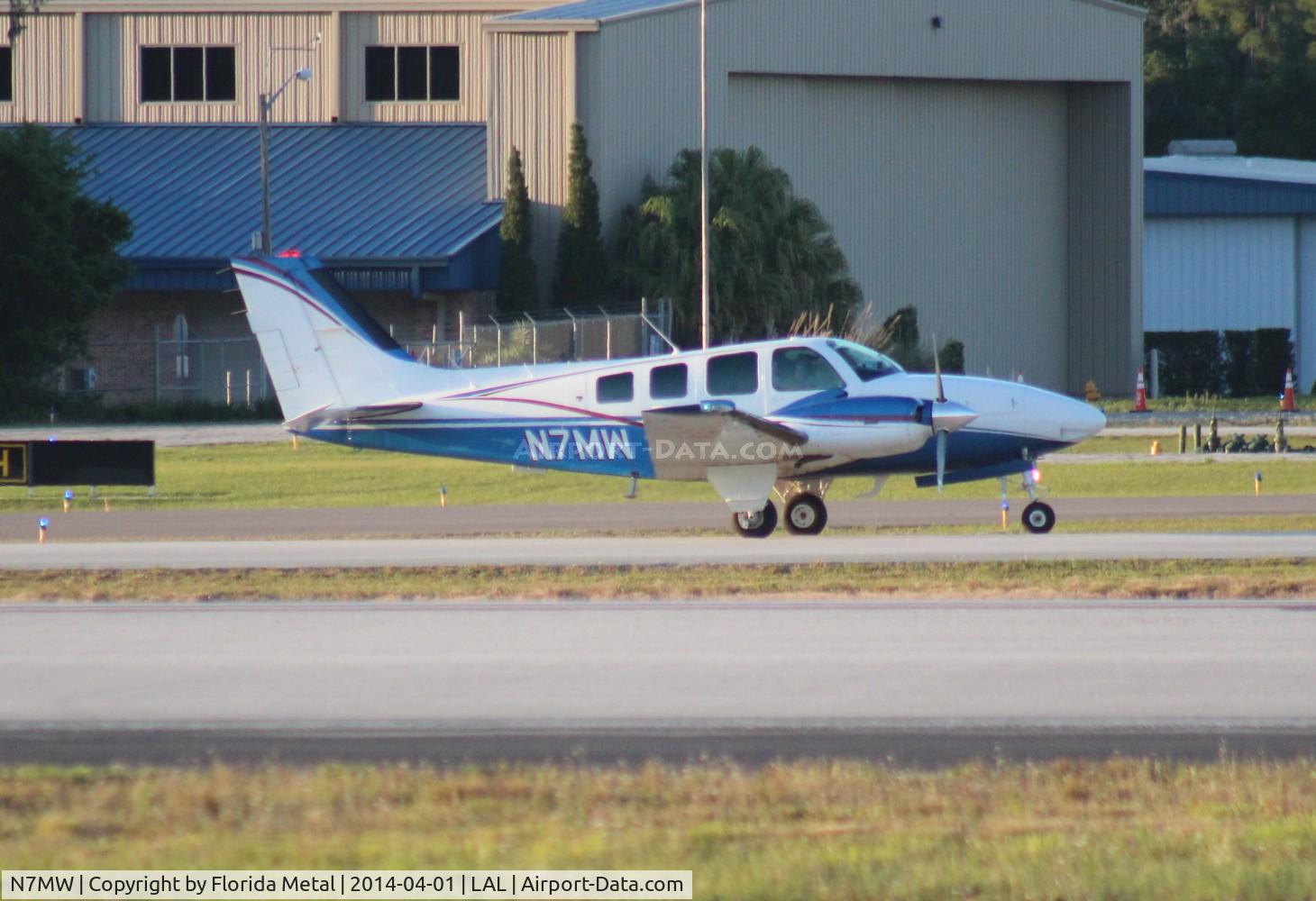 N7MW, 1982 Beech 58 Baron C/N TH-1353, Beech 58