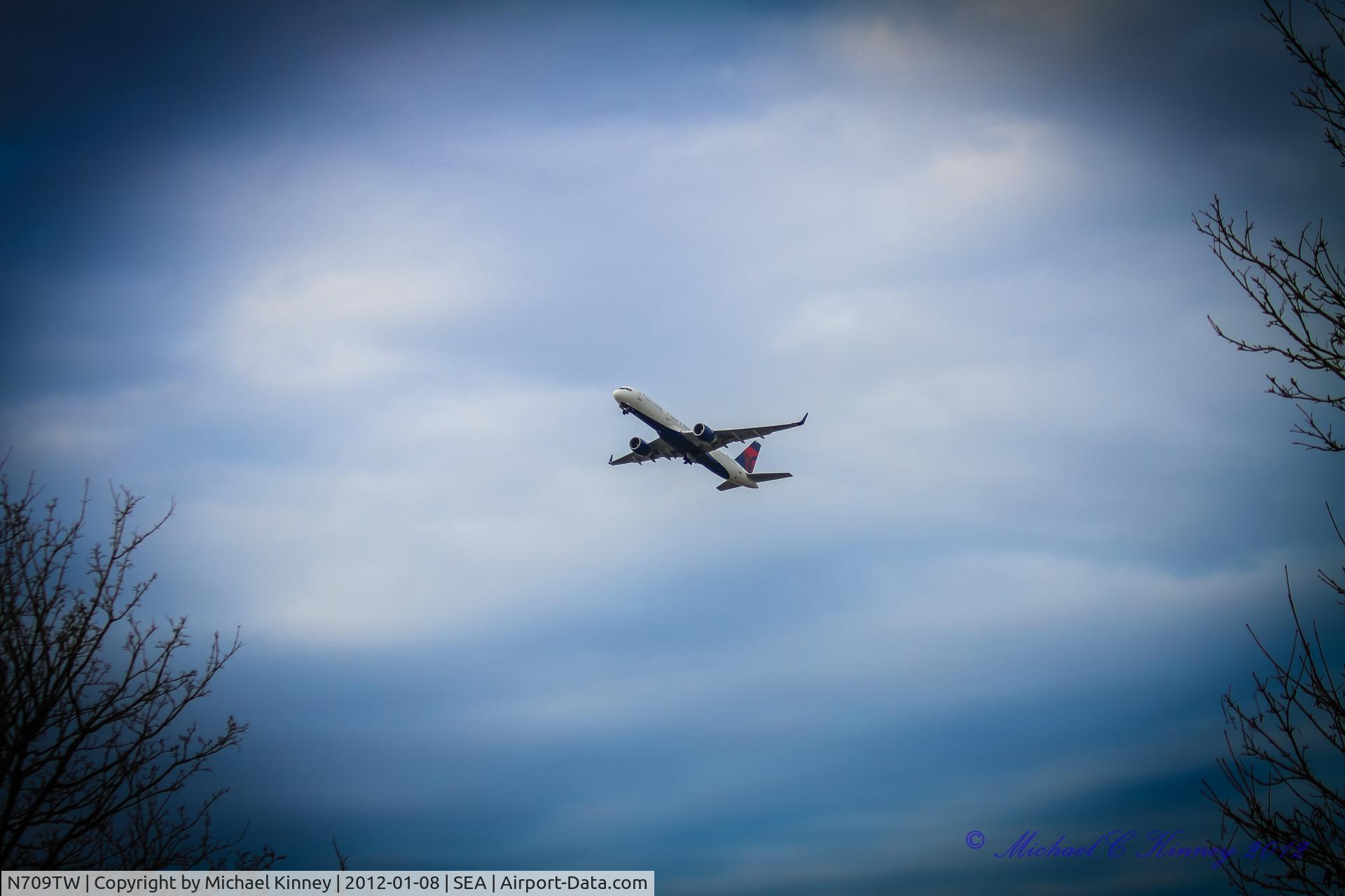 N709TW, 1997 Boeing 757-2Q8 C/N 28168, On approach to SeaTac airport