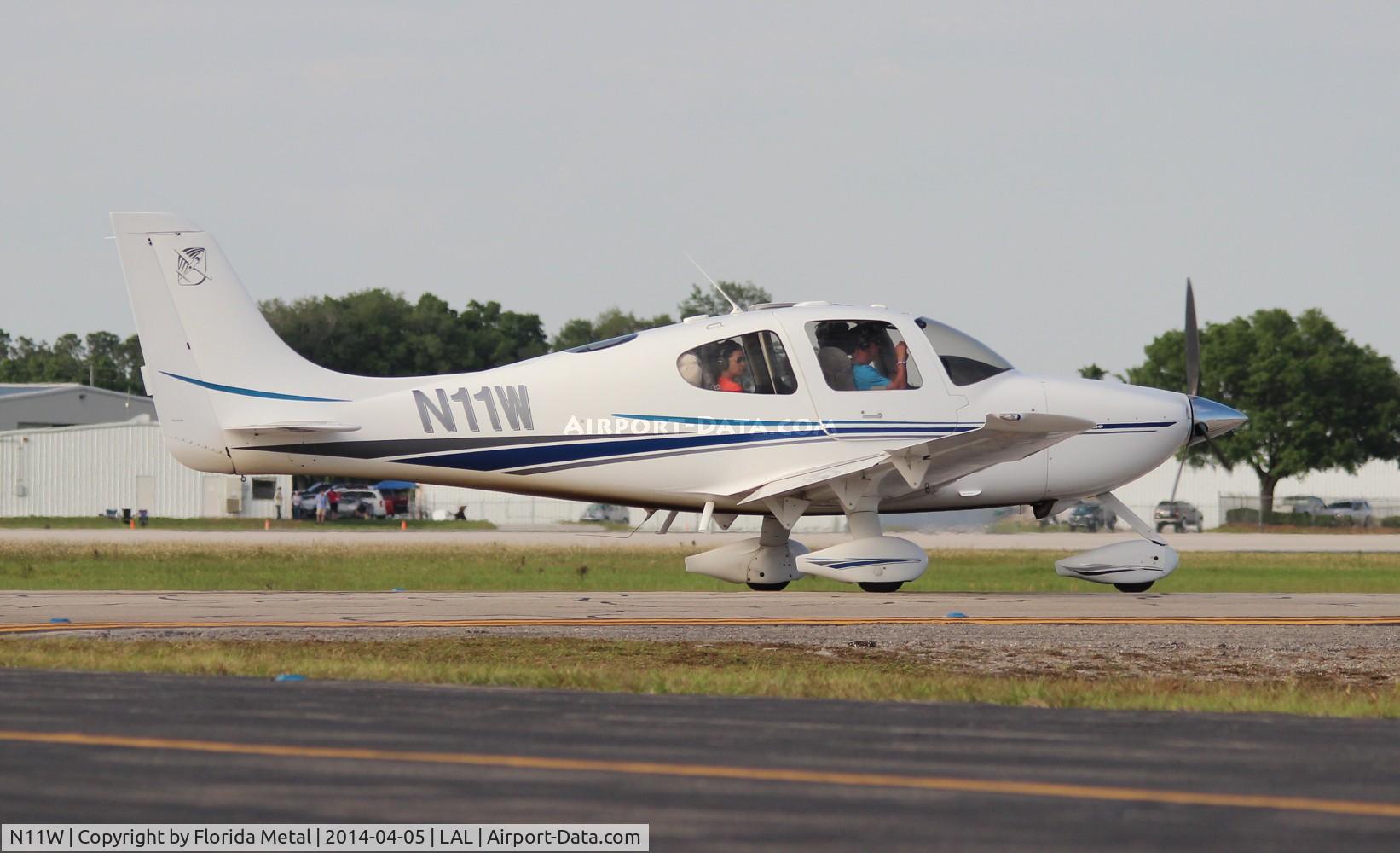 N11W, 2002 Cirrus SR22 C/N 0262, Cirrus SR22