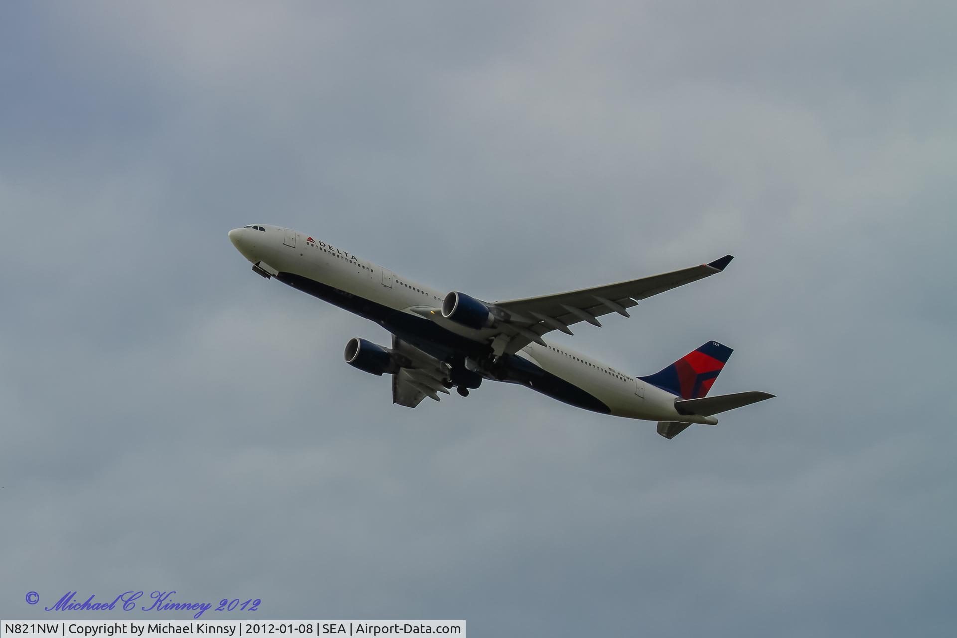N821NW, 2007 Airbus A330-323 C/N 0865, Departing SeaTac airport
