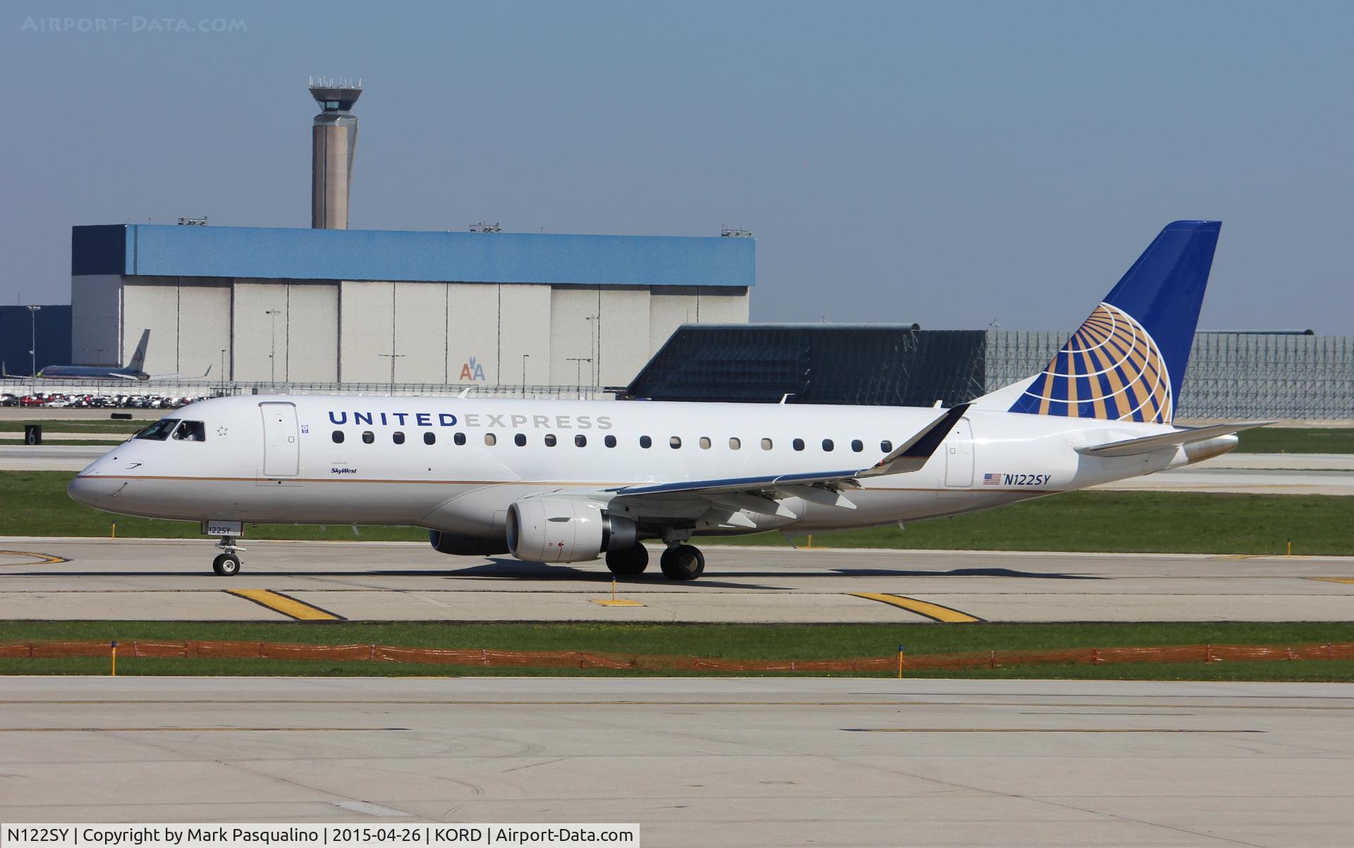 N122SY, 2014 Embraer 175LR (ERJ-170-200LR) C/N 17000431, ERJ 170-200 LR
