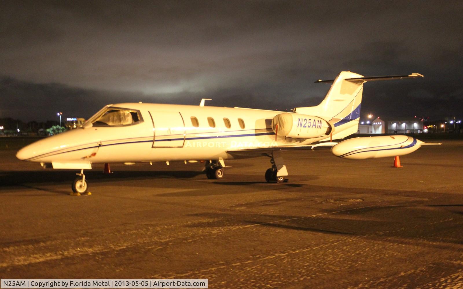 N25AM, Gates Learjet 25D C/N 321, Lear 25D