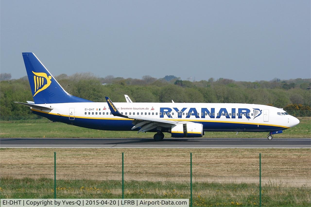 EI-DHT, 2005 Boeing 737-8AS C/N 33581, Boeing 737-8AS, Landing rwy 07R, Brest-Bretagne airport (LFRB-BES)