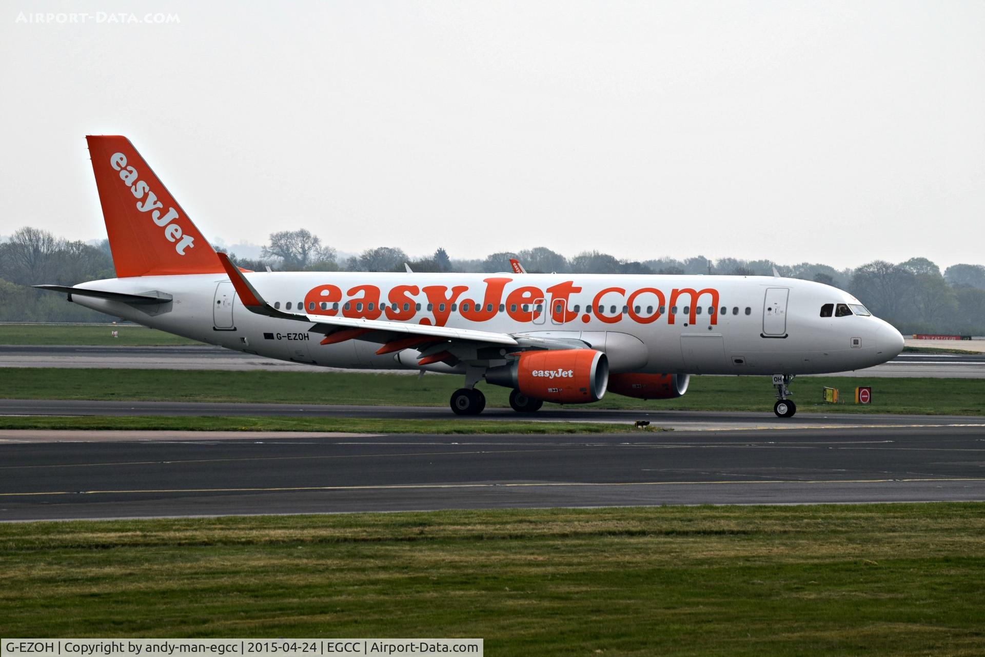 G-EZOH, 2015 Airbus A320-214 C/N 6546, just dept the runway 23R now taxing in to go onto its stand/gate