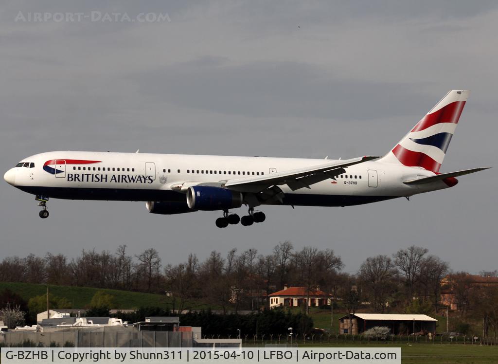 G-BZHB, 1998 Boeing 767-336 C/N 29231, Landing rwy 14R... Replaced an A320 this day due to french control strike since any days... This was the highlight of this week :-)