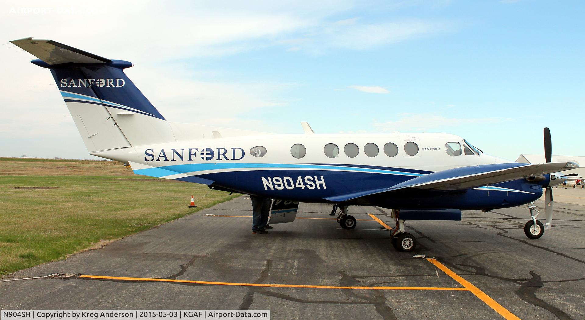 N904SH, 1998 Raytheon B200 King Air C/N BB-1614, 2015 EAA Chapter 380 Fly-in