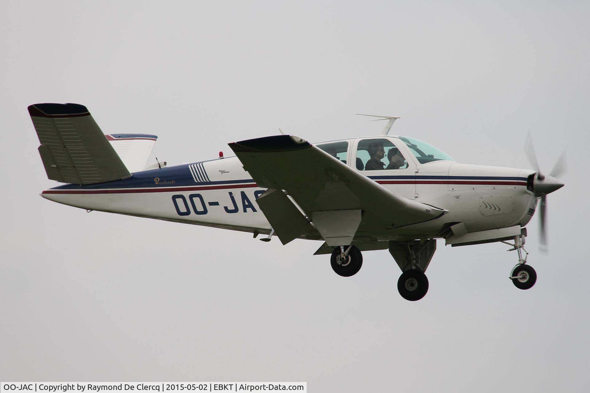 OO-JAC, 1968 Beech V35A Bonanza Bonanza C/N D-8745, Landing at Wevelgem.