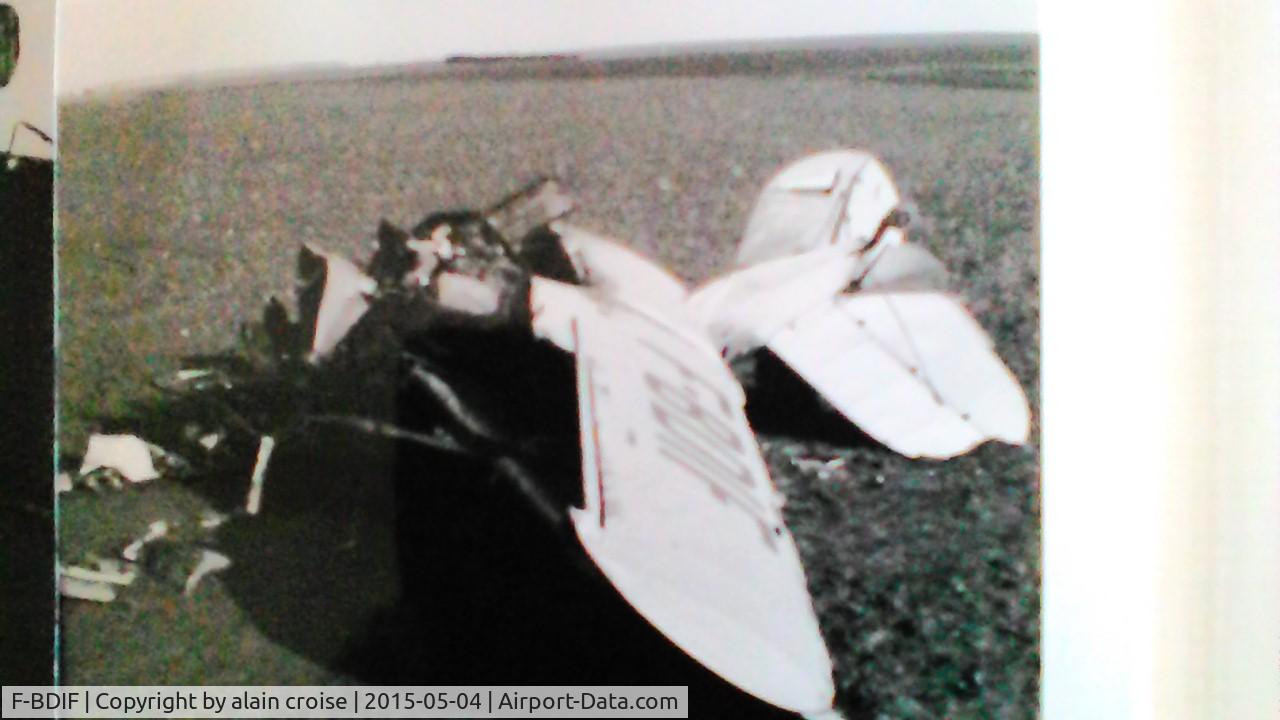 F-BDIF, Stampe-Vertongen SV-4C C/N 527, Minor wounds (milot and passenger)!