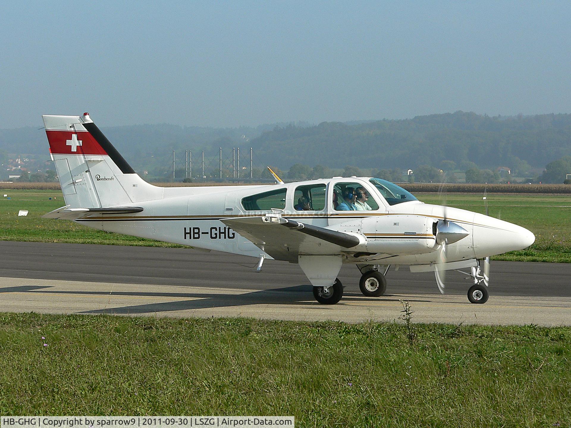 HB-GHG, 1973 Beech 95-B55 Baron Baron C/N TC-1616, taxiing for take-off