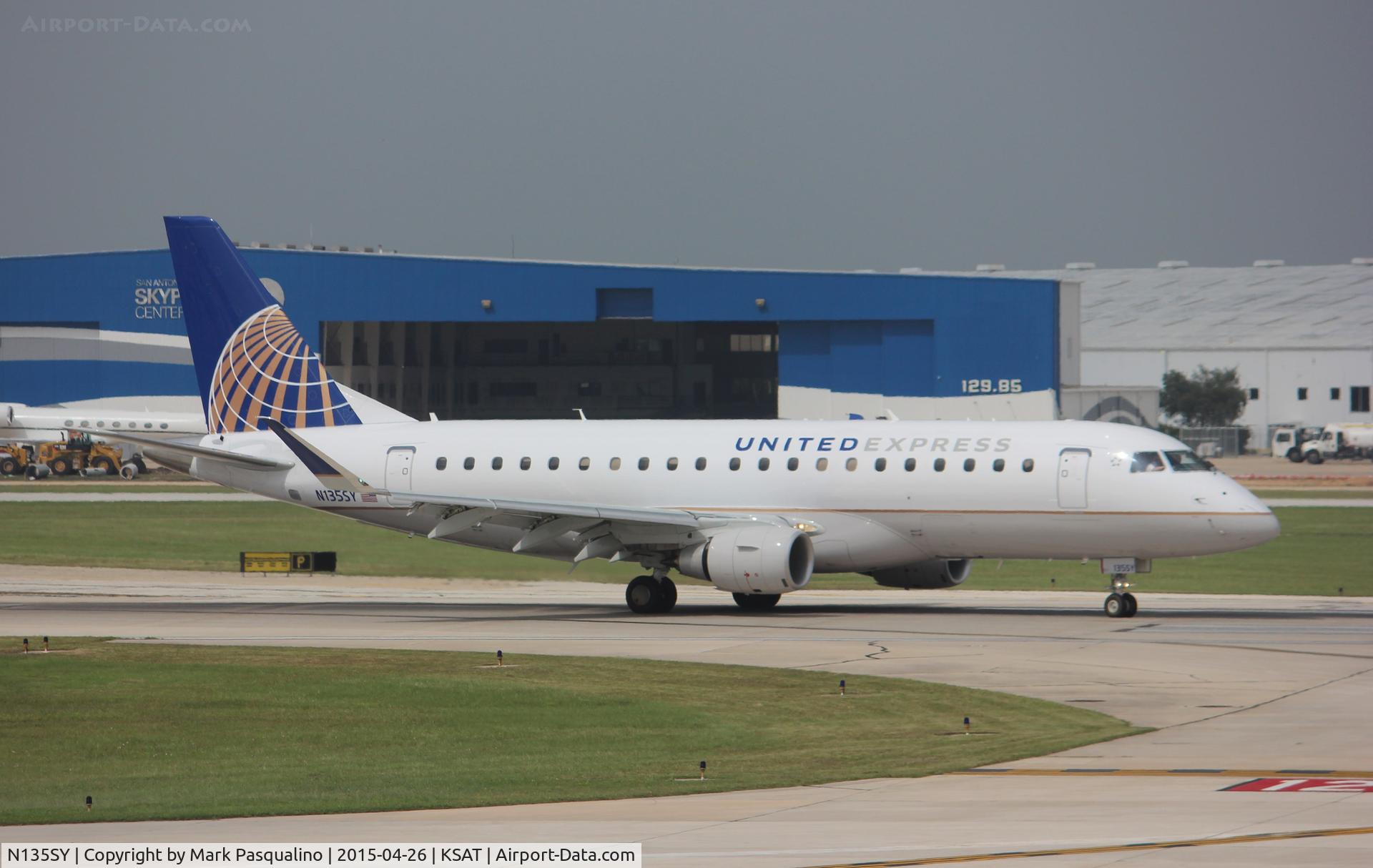 N135SY, 2015 Embraer 175LR (ERJ-170-200LR) C/N 17000460, ERJ 170-200 LR