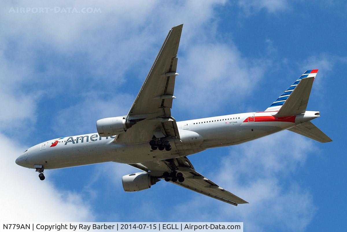 N779AN, 1999 Boeing 777-223 C/N 29955, Boeing 777-223ER [29955] (American Airlines) Home~G 15/07/2014. On approach 27R.