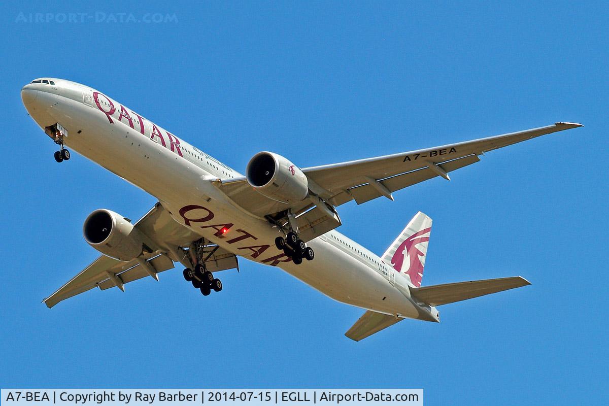 A7-BEA, 2013 Boeing 777-3DZ/ER C/N 41779, Boeing 777-3DZER [41779] (Qatar Airways) Home~G 15/07/2014. On approach 27R.