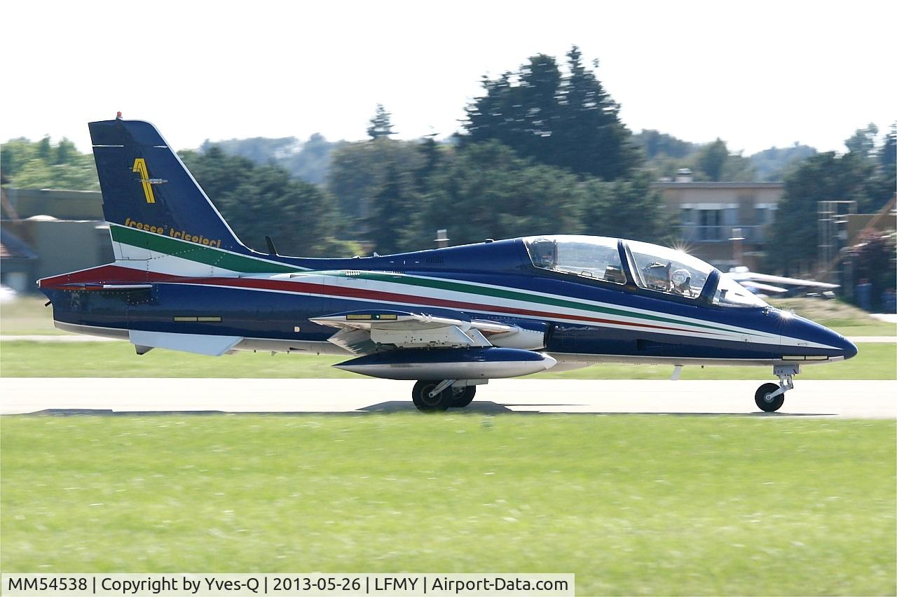 MM54538, Aermacchi MB-339PAN C/N 6759/154/AA070, Italian Air Force Aermacchi MB-339PAN, Frecce Tricolori Aerobatic Team, Landing rwy 34, Salon De Provence Air Base 701 (LFMY)
