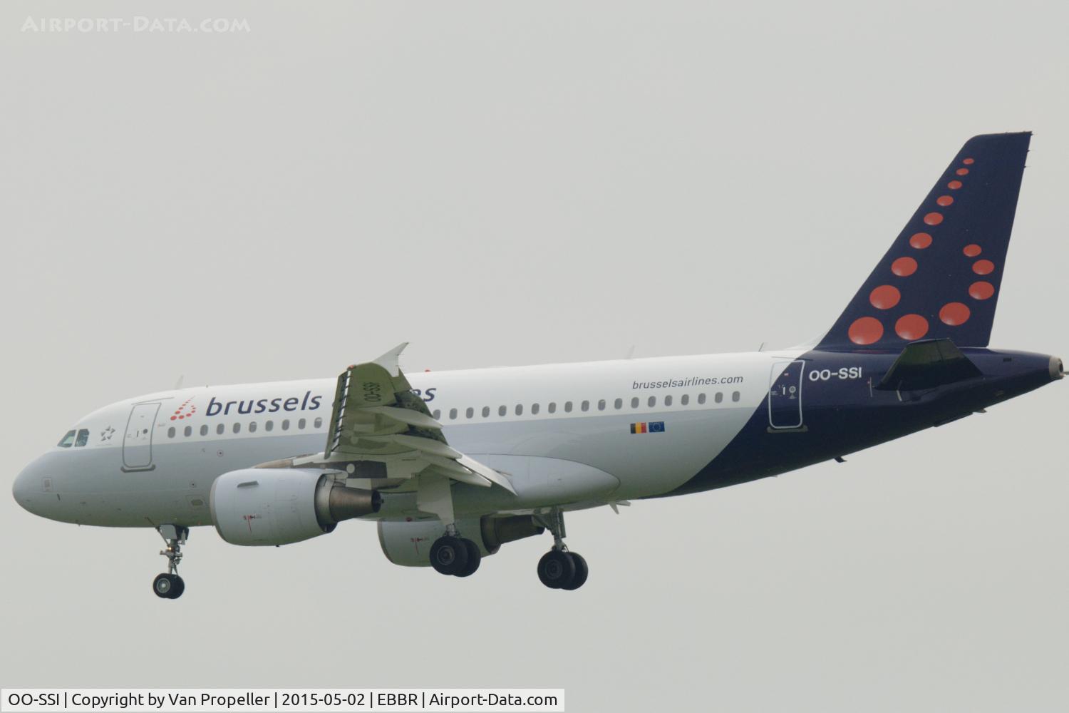 OO-SSI, 2009 Airbus A319-112 C/N 3895, Airbus A319-112 of Brussels Airlines about to land at its home base.