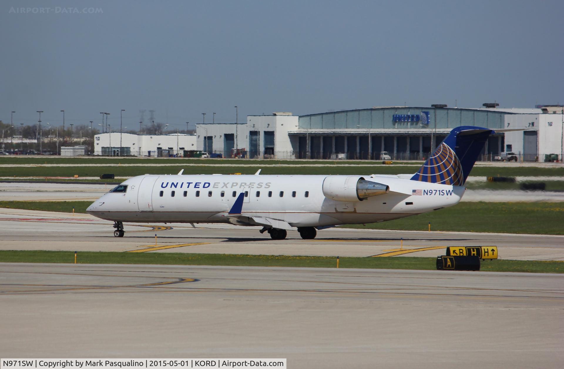 N971SW, 2004 Canadair CL-600-2B19 Regional Jet CRJ-200LR C/N 7947, CL-600-2B19
