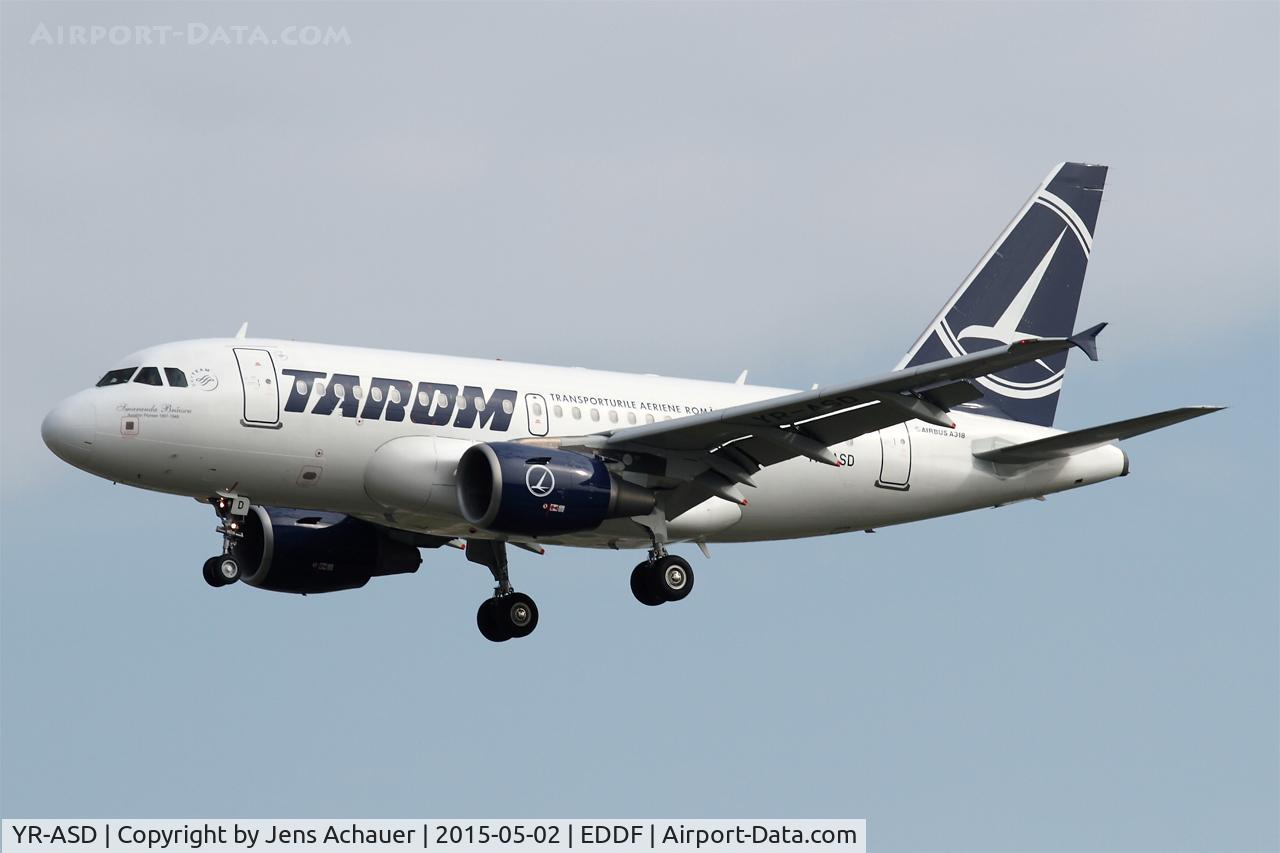 YR-ASD, 2007 Airbus A318-111 C/N 3225, Approaching rwy 25L