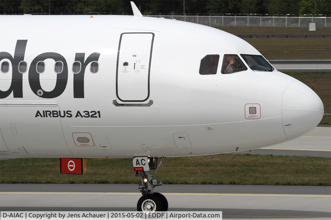 D-AIAC, 2014 Airbus A321-211 C/N 5969, Thanks for waving!