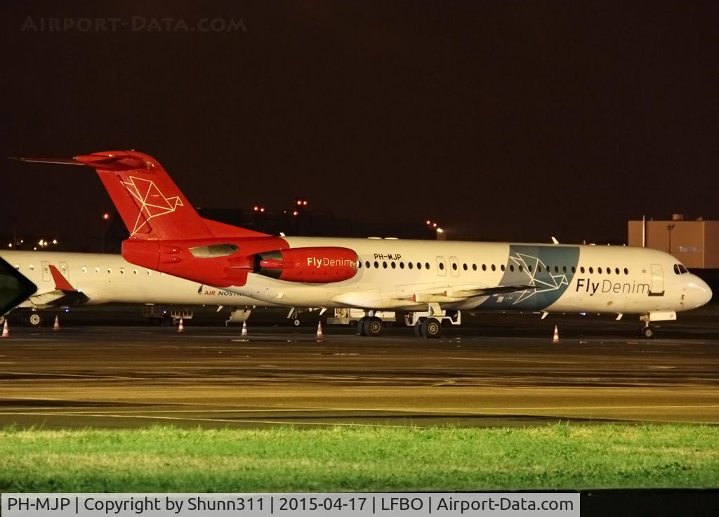 PH-MJP, 1995 Fokker 100 (F-28-0100) C/N 11505, Night stop... parked at the General Aviation area
