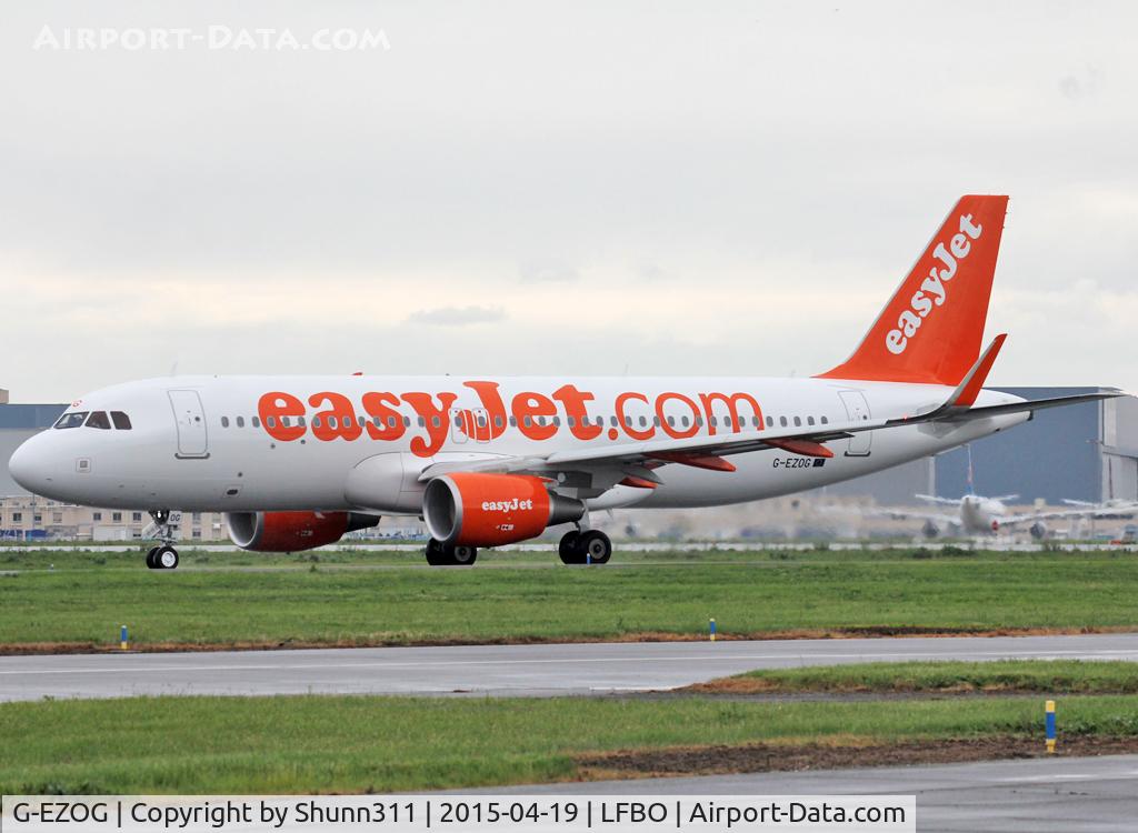 G-EZOG, 2015 Airbus A320-214 C/N 6541, Taxiing holding point rwy 32R for departure...