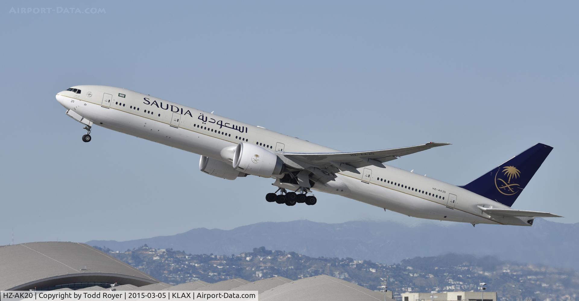 HZ-AK20, 2013 Boeing 777-368/ER C/N 41058, Departing LAX