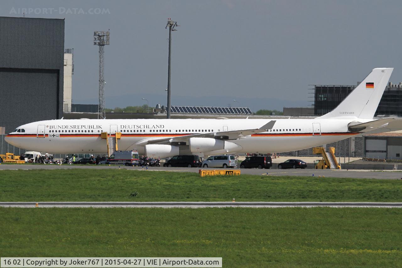16 02, 2000 Airbus A340-313X C/N 355, German Airforce