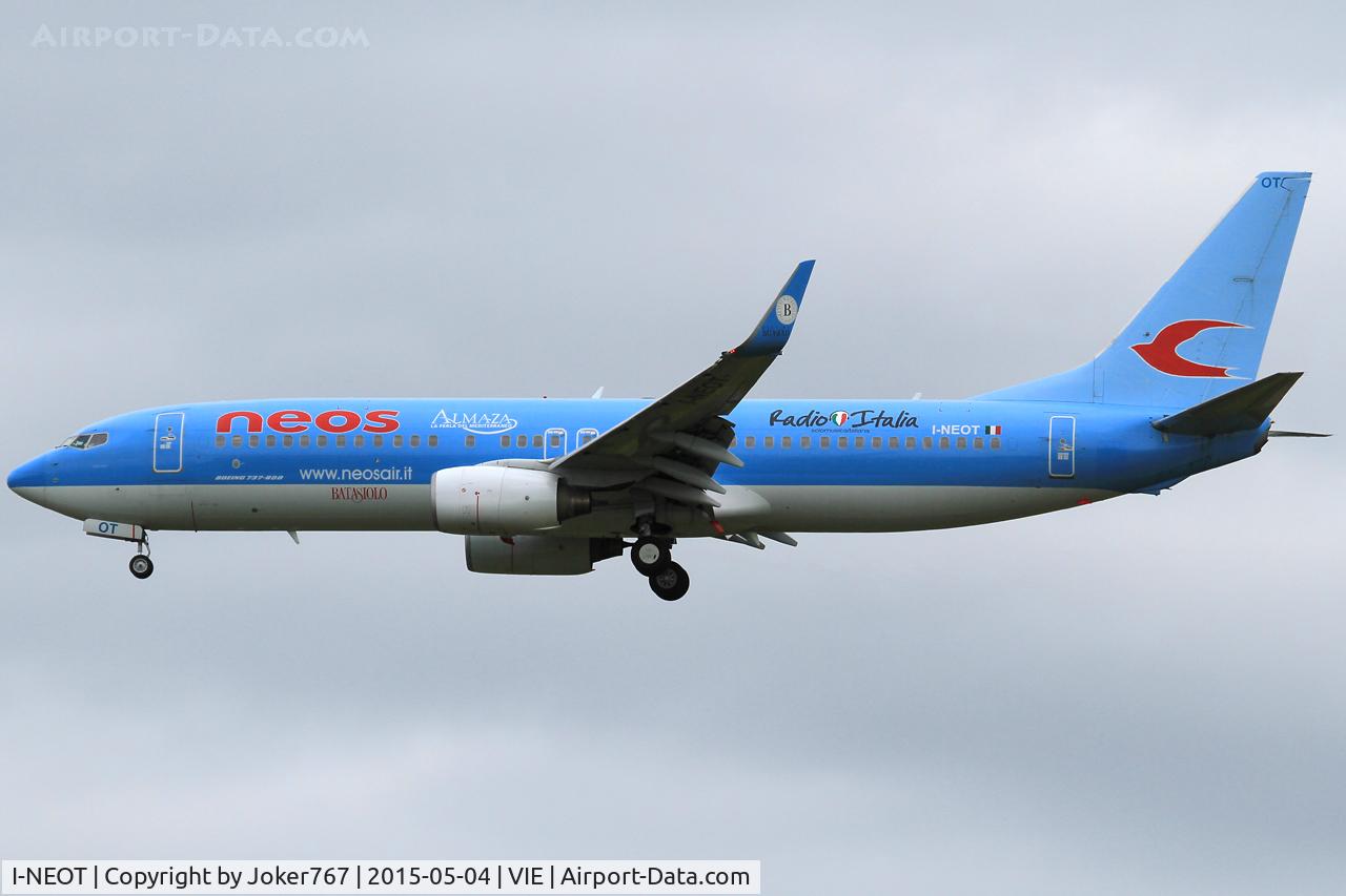 I-NEOT, 2002 Boeing 737-86N C/N 33004, Neos