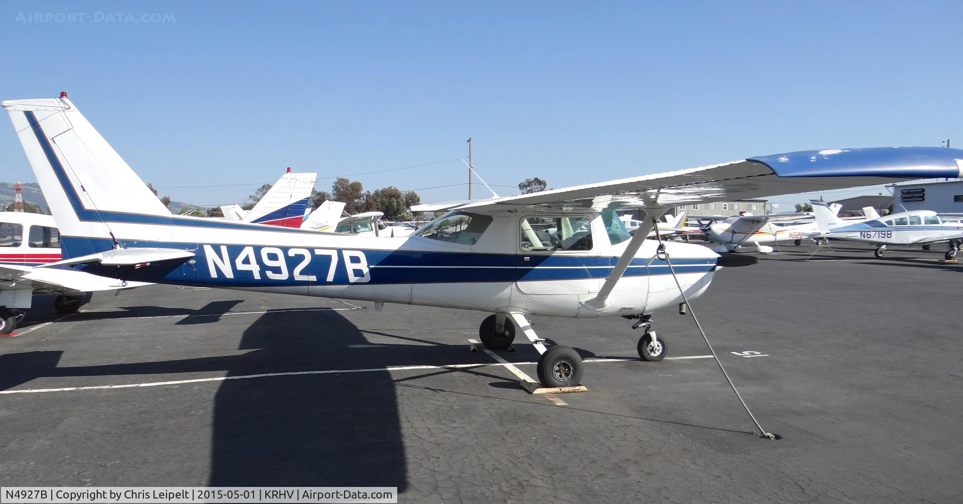 N4927B, 1979 Cessna 152 C/N 15283709, A local 1979 Cessna 152 sitting at the Squadron 2 ramp.