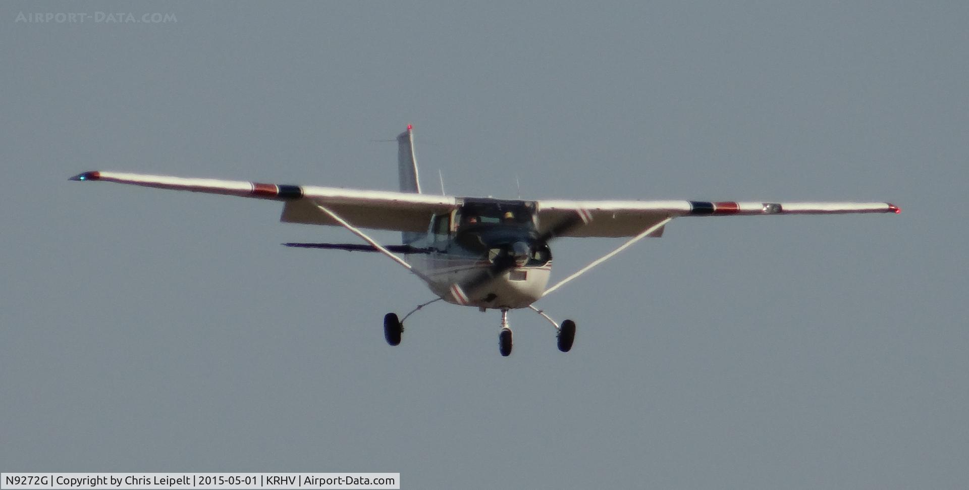 N9272G, 1971 Cessna 182N Skylane C/N 18260812, A local 1971 Cessna 182N over the Eastridge Mall on a 1 mile final for runway 31R at Reid Hillview.