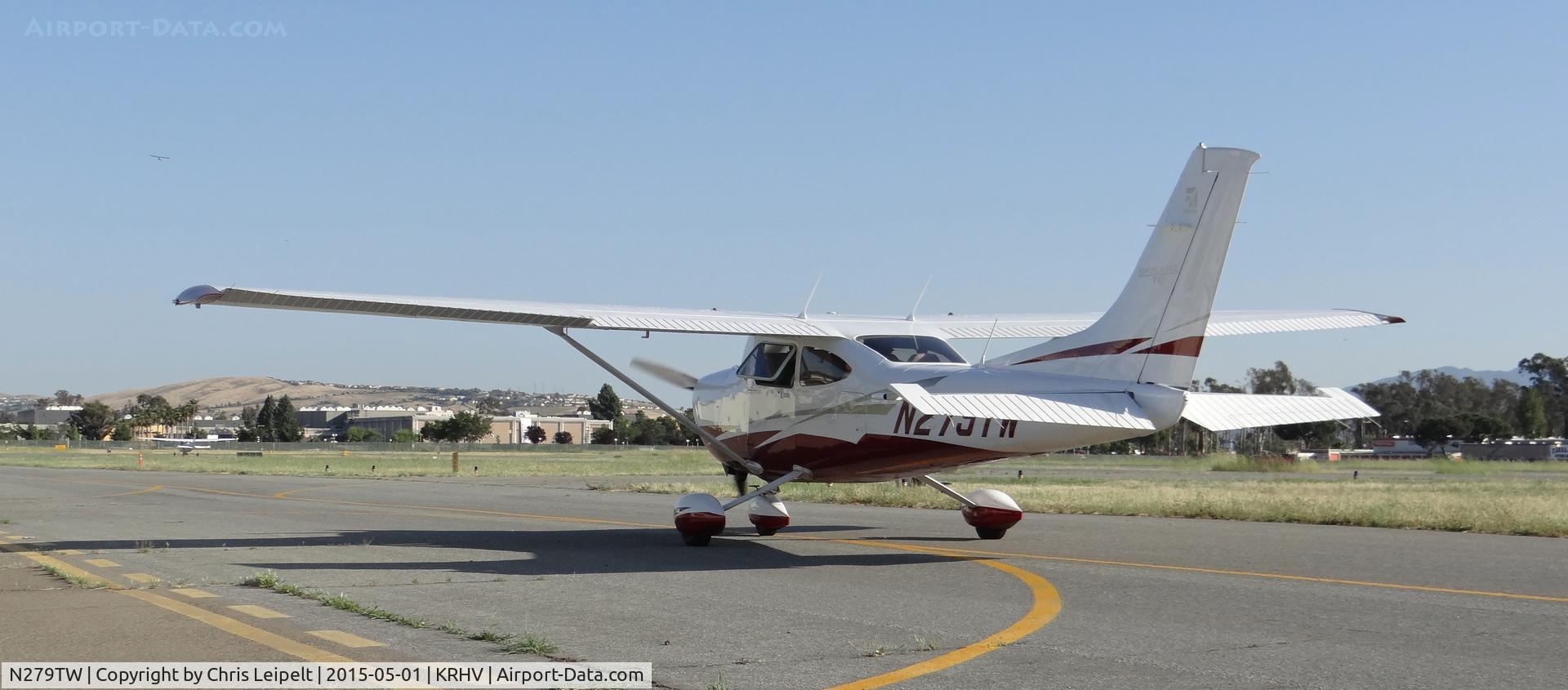 N279TW, Cessna T182T Turbo Skylane C/N T18209015, A local Cessna 182 Turbo taxing down Z for a VFR departure.