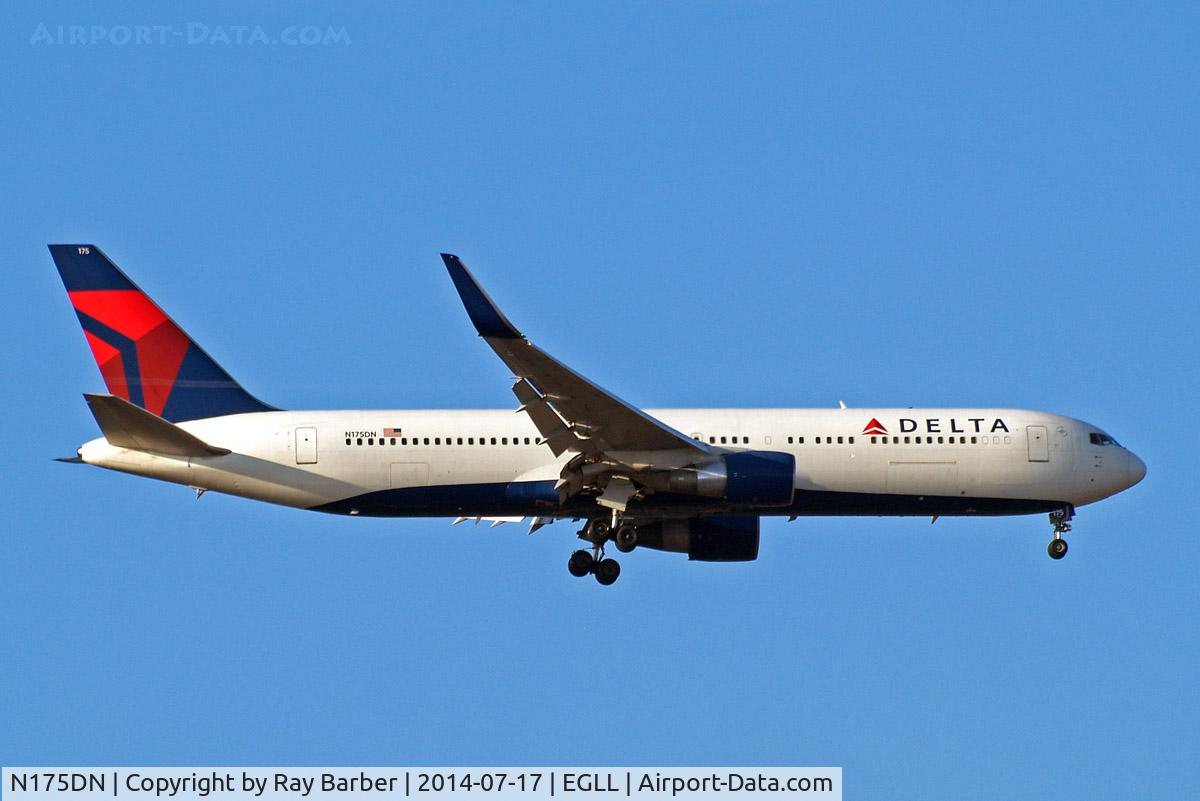 N175DN, 1990 Boeing 767-332 C/N 24803, Boeing 767-332ER [24803] (Delta Air Lines) Home~G 17/07/2014. On approach 27L.