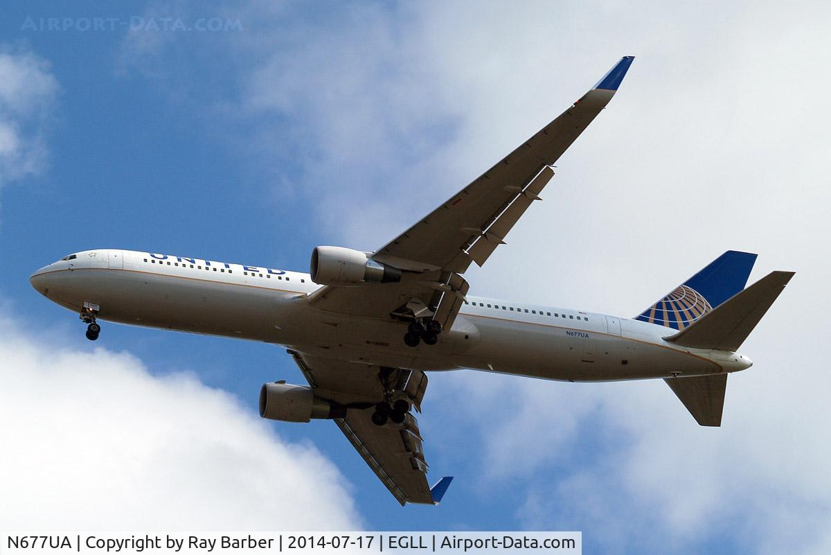 N677UA, 2001 Boeing 767-322 C/N 30029, Boeing 767-322ER [30029] (United Airlines) Home~G 17/07/2014. On approach 27R.