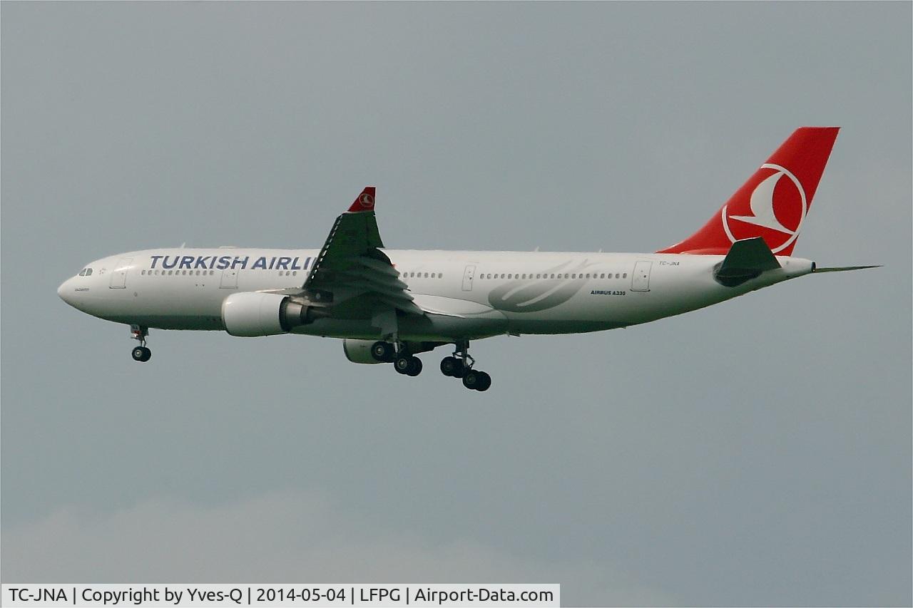 TC-JNA, 2005 Airbus A330-203 C/N 697, Airbus A330-203, Short approach rwy 27R, Paris Charles De Gaulle Airport (LFPG-CDG)