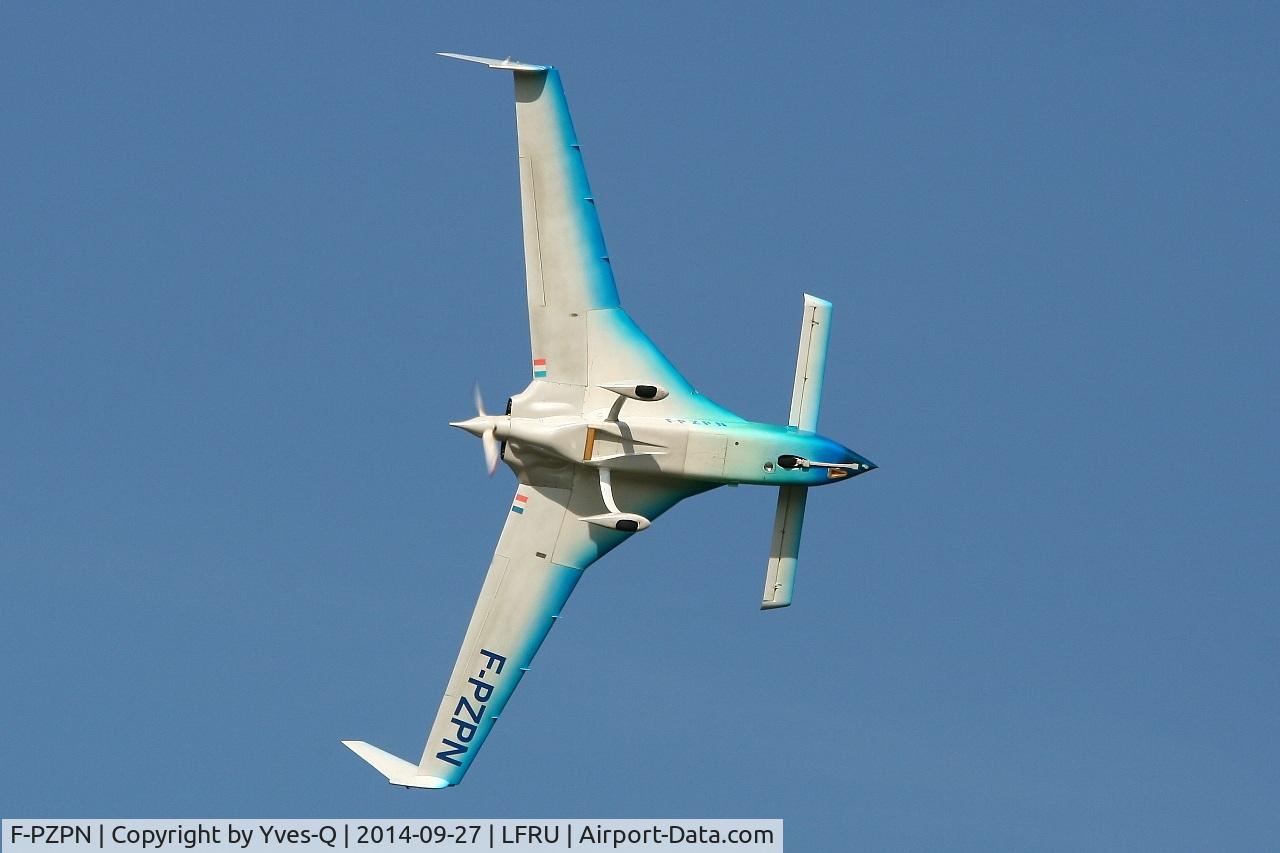 F-PZPN, Rutan Long-EZ C/N 2115, Rutan Long-EZ, On display, Morlaix-Ploujean airport (LFRU-MXN) air show in september 2014