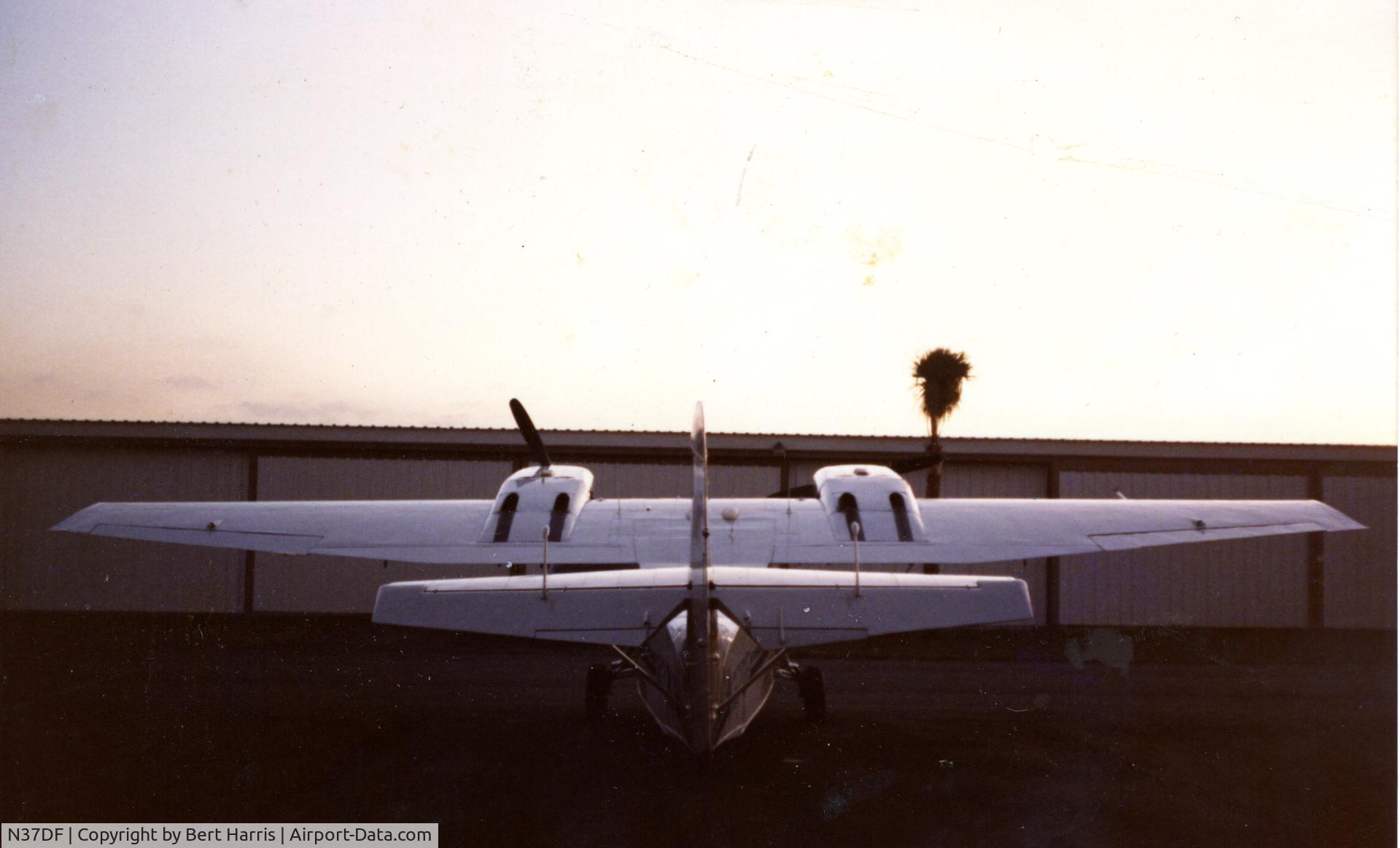 N37DF, 1941 Grumman G-44A Super Widgeon C/N 1215, Sunset on the wings
