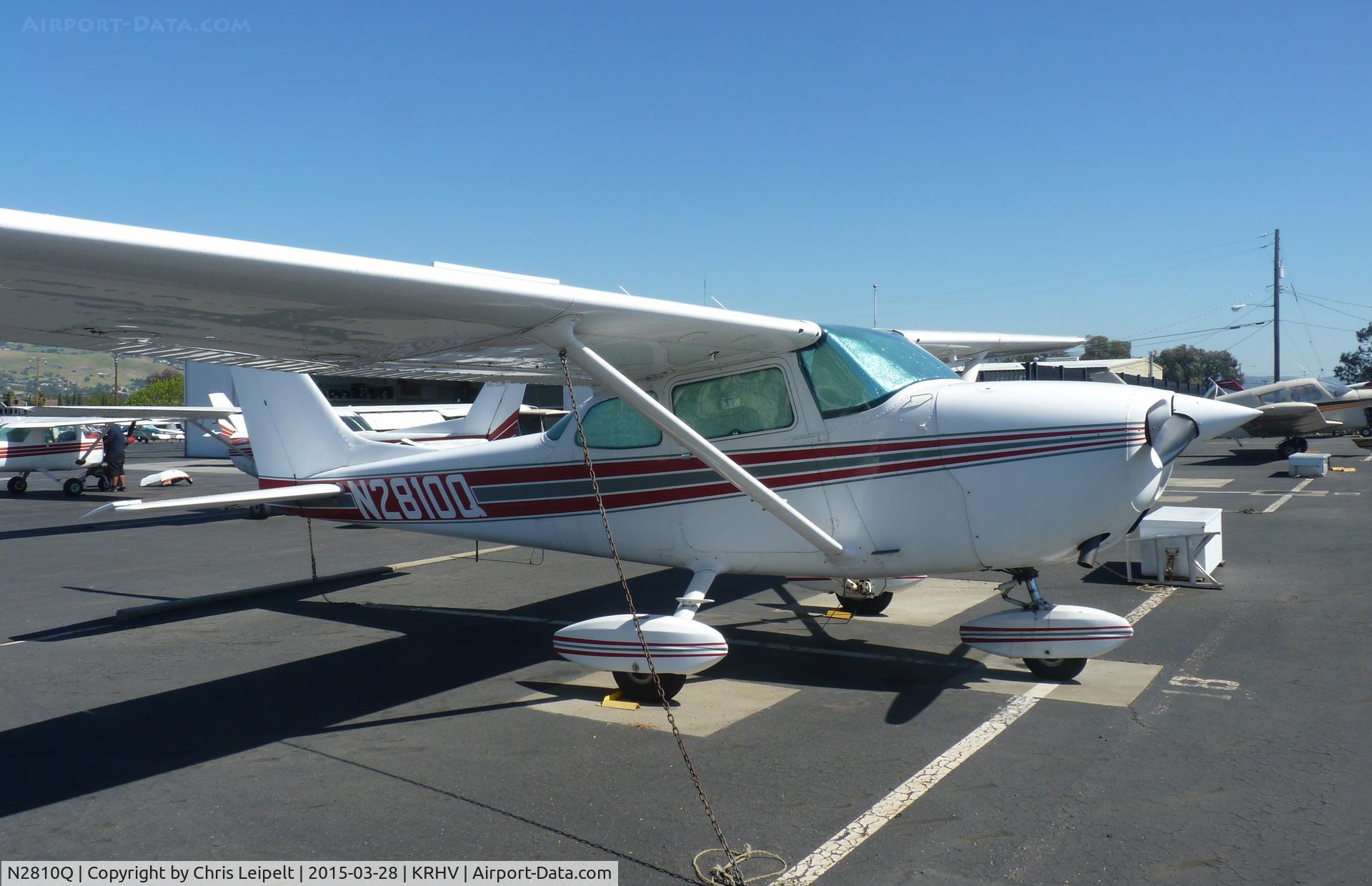 N2810Q, 1971 Cessna 172L C/N 17259810, A local 1971 Cessna 172L sitting on the Nice Air ramp.