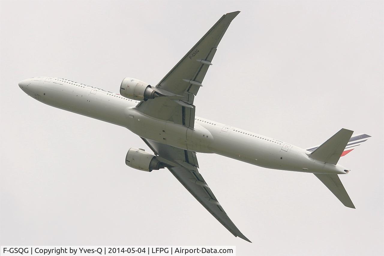 F-GSQG, 2004 Boeing 777-328/ER C/N 32850, Boeing 777-328 (ER), Take off rwy 27L, Roissy Charles De Gaulle airport (LFPG-CDG)
