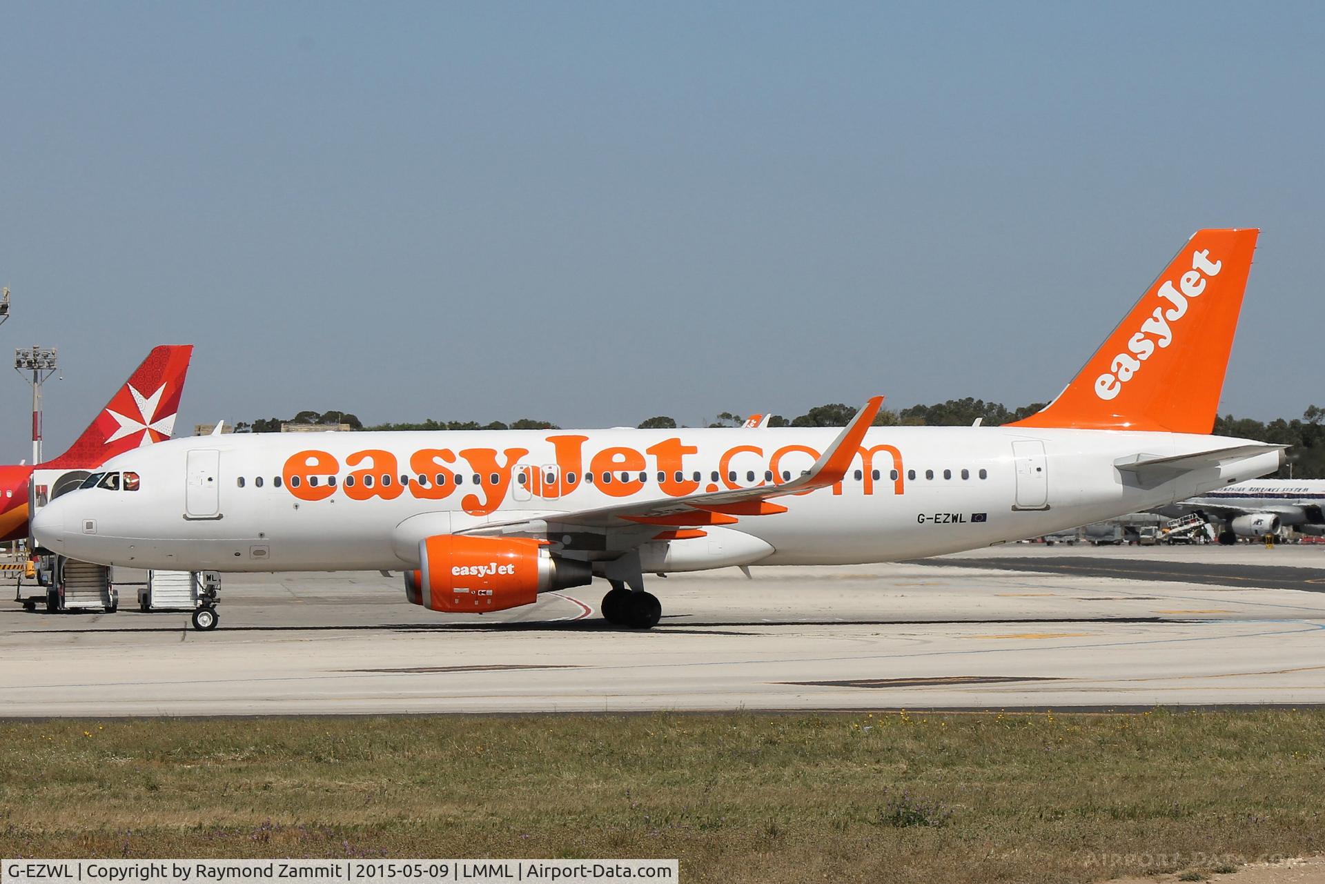 G-EZWL, 2013 Airbus A320-214 C/N 5702, A320 G-EZWL Easyjet