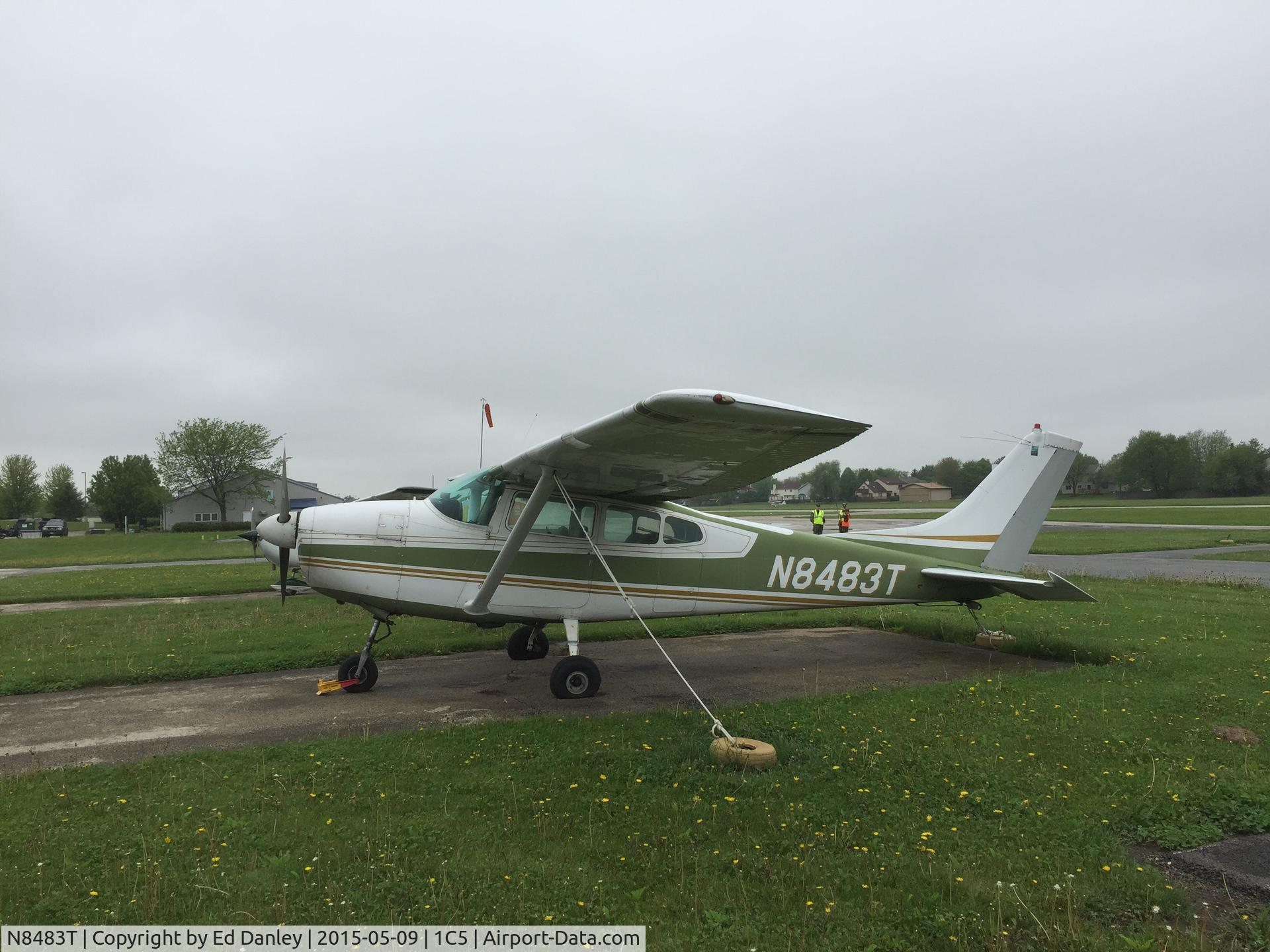 N8483T, 1959 Cessna 182C Skylane C/N 52383, At Clow.