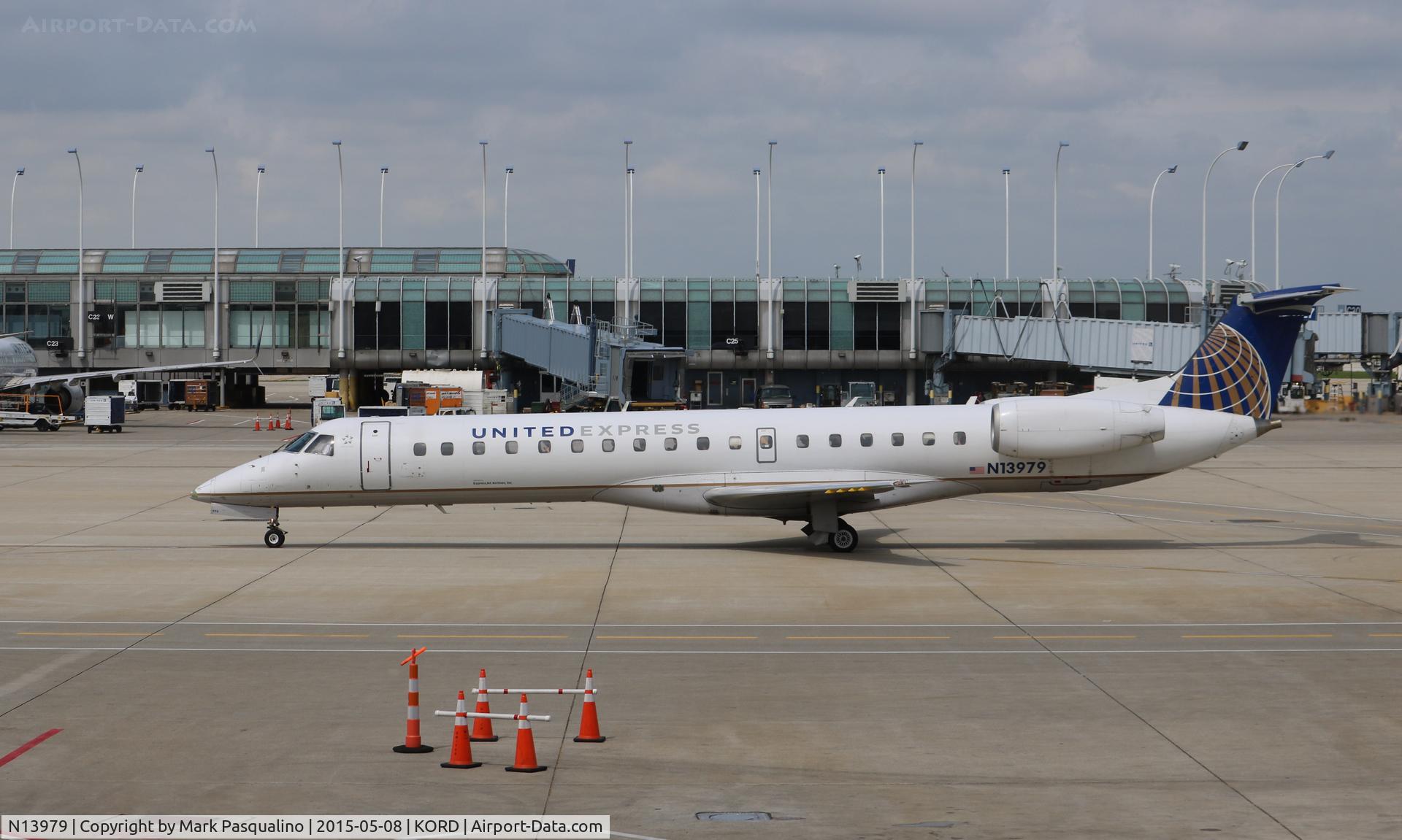 N13979, 1999 Embraer ERJ-145LR (EMB-145LR) C/N 145181, EMB-145LR