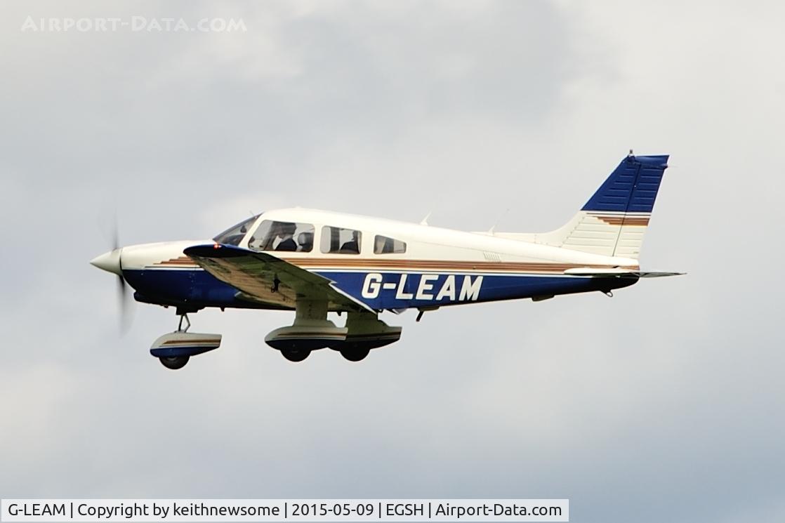 G-LEAM, 1980 Piper PA-28-236 Dakota C/N 28-8011061, Landing onto runway 27.