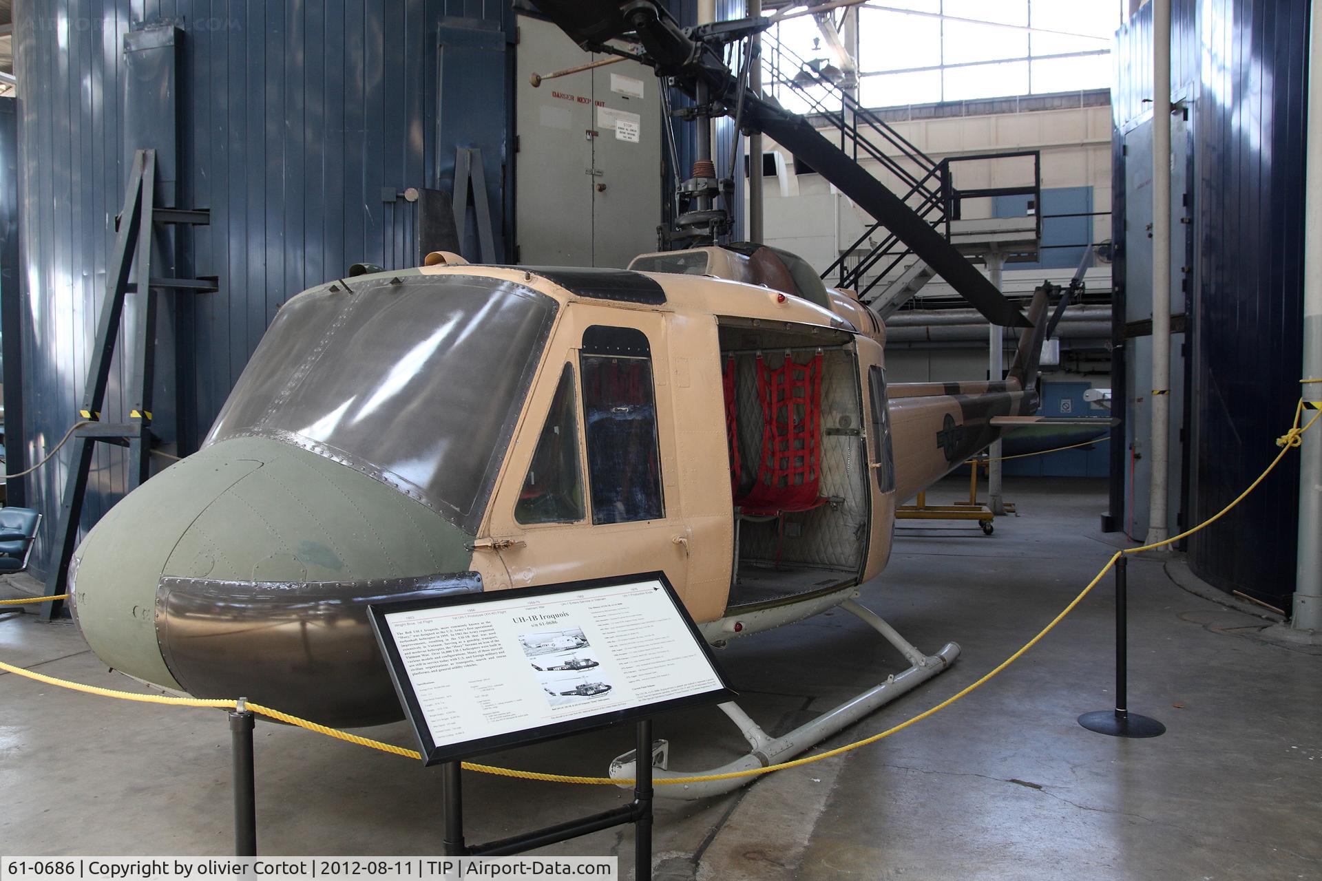 61-0686, Bell UH-1B Iroquois C/N 266, open door Huey