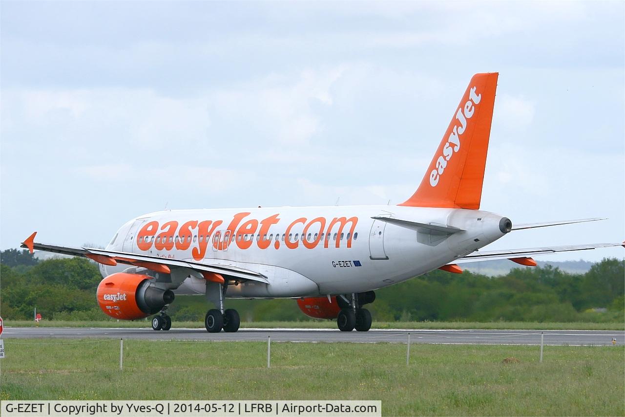 G-EZET, 2004 Airbus A319-111 C/N 2271, Airbus A319-111, Take off rwy 25L, Brest-Bretagne airport (LFRB-BES)