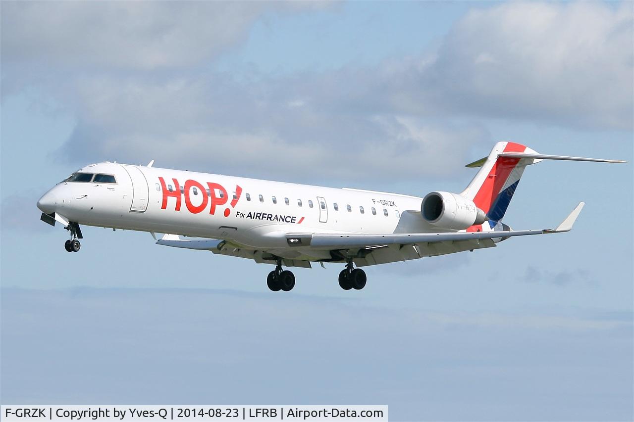 F-GRZK, 2005 Canadair CRJ-702 (CL-600-2C10) Regional Jet C/N 10198, Canadair Regional Jet CRJ-702, Short Approach Rwy 25L, Brest-Bretagne Airport (LFRB-BES)