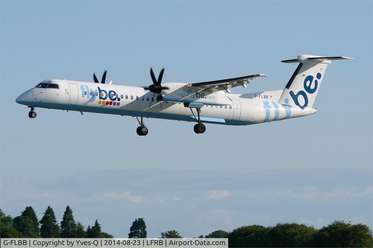 G-FLBB, 2009 De Havilland Canada DHC-8-402Q Dash 8 C/N 4255, De Havilland Canada DHC-8-402Q Dash 8, On final rwy 25L, Brest-Bretagne Airport (LFRB-BES)