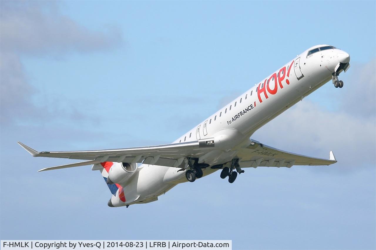 F-HMLK, 2011 Bombardier CRJ-1000EL NG (CL-600-2E25) C/N 19016, Canadair CRJ-1000, Take off rwy 07R, Brest-Bretagne airport (LFRB-BES)