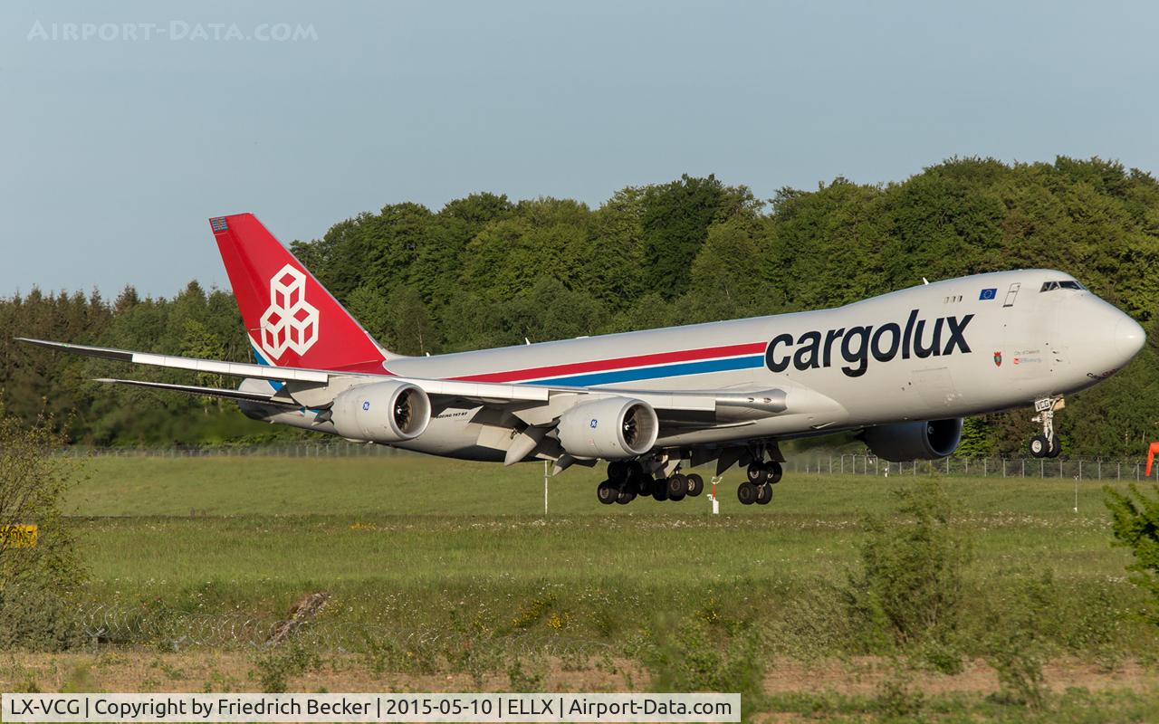 LX-VCG, 2012 Boeing 747-8R7F C/N 35812, moments prior touchdown