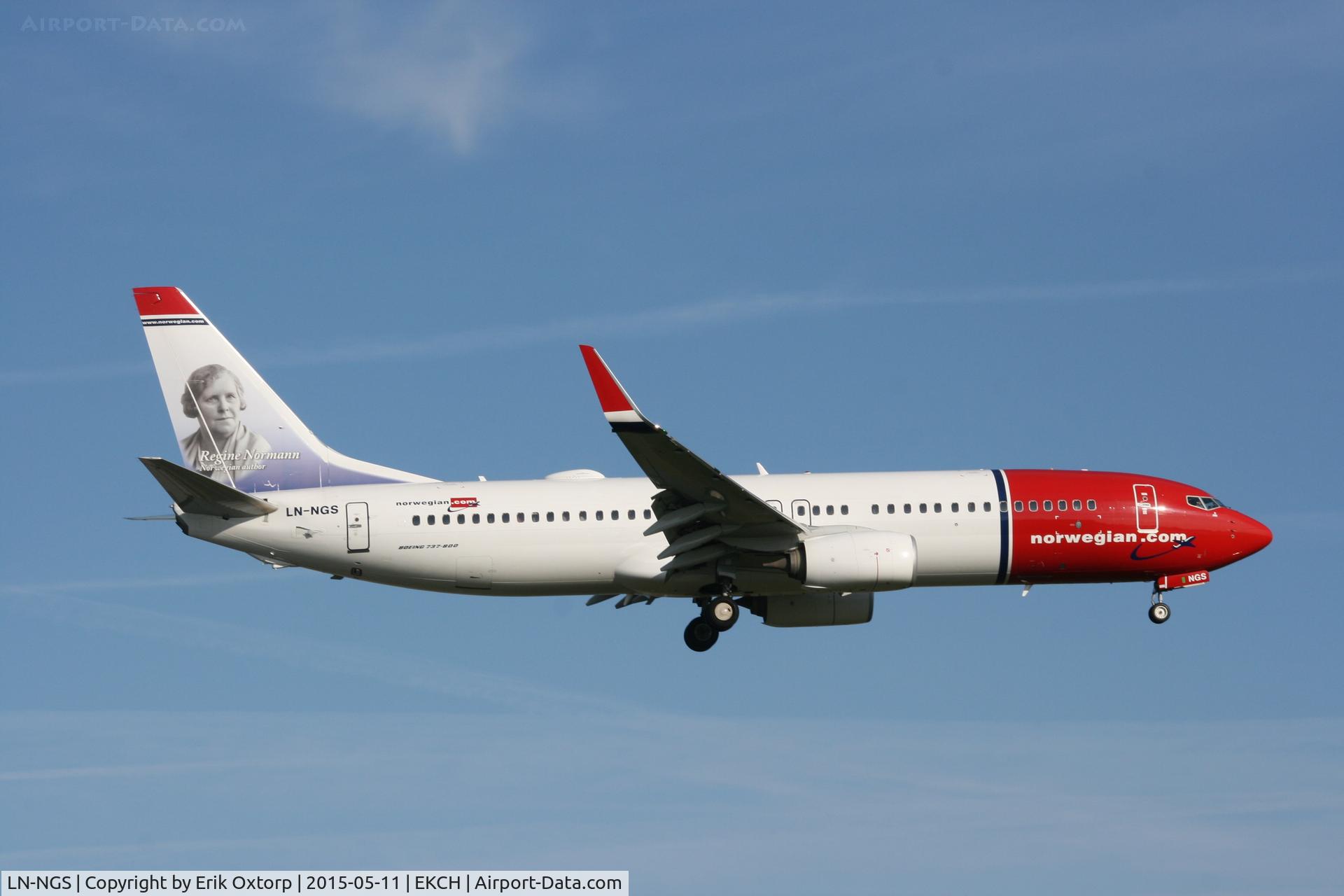 LN-NGS, 2014 Boeing 737-8JP C/N 39029, LN-NGS about to lans rw 22L