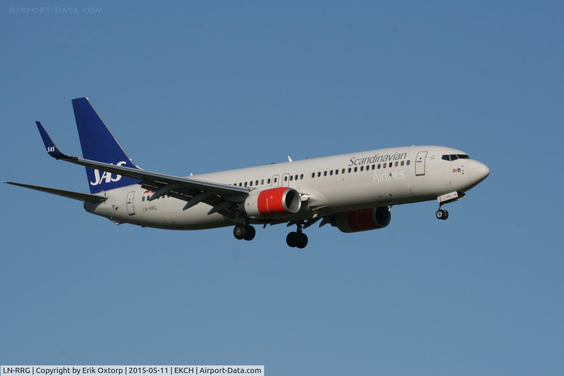 LN-RRG, 2008 Boeing 737-85P C/N 35708, LN-RRG about to land rw 22L